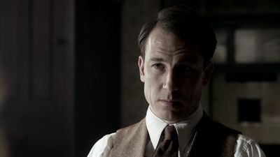 OUTLANDER_-_E1X08_BOTH_SIDES_NOW_0637.jpg