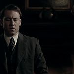 OUTLANDER_-_E1X08_BOTH_SIDES_NOW_0153.jpg
