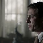 OUTLANDER_-_E1X08_BOTH_SIDES_NOW_0462.jpg