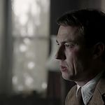 OUTLANDER_-_E1X08_BOTH_SIDES_NOW_0471.jpg