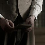 OUTLANDER_-_E1X08_BOTH_SIDES_NOW_0559.jpg