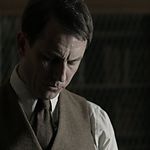 OUTLANDER_-_E1X08_BOTH_SIDES_NOW_0569.jpg