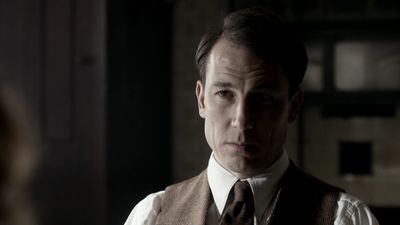 OUTLANDER_-_E1X08_BOTH_SIDES_NOW_0649.jpg