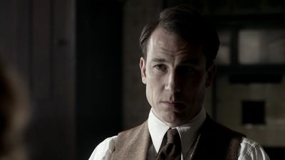 OUTLANDER_-_E1X08_BOTH_SIDES_NOW_0650.jpg