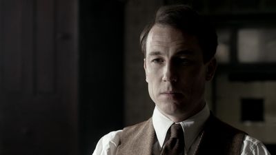 OUTLANDER_-_E1X08_BOTH_SIDES_NOW_0657.jpg