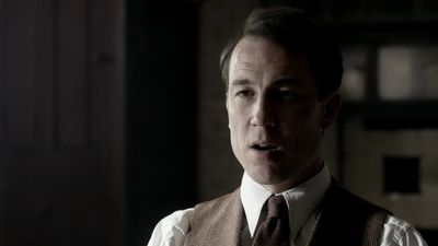 OUTLANDER_-_E1X08_BOTH_SIDES_NOW_0665.jpg