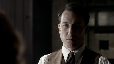 OUTLANDER_-_E1X08_BOTH_SIDES_NOW_0678.jpg
