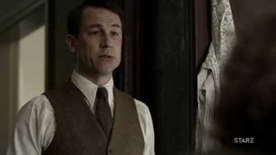 OUTLANDER_-_E1X08_BOTH_SIDES_NOW_0697.jpg