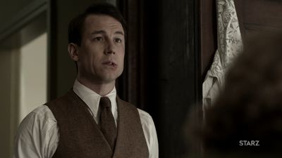 OUTLANDER_-_E1X08_BOTH_SIDES_NOW_0699.jpg