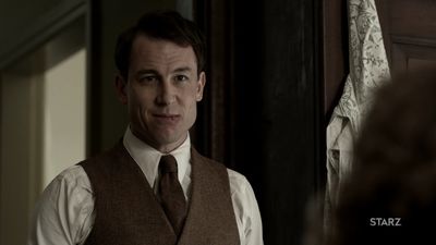 OUTLANDER_-_E1X08_BOTH_SIDES_NOW_0702.jpg