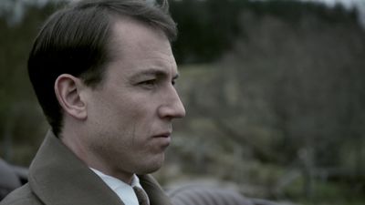 OUTLANDER_-_E1X08_BOTH_SIDES_NOW_0757.jpg