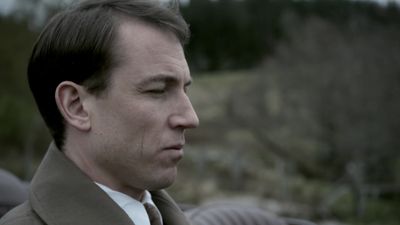 OUTLANDER_-_E1X08_BOTH_SIDES_NOW_0758.jpg