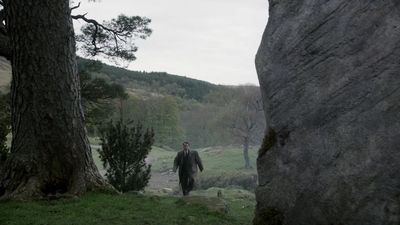 OUTLANDER_-_E1X08_BOTH_SIDES_NOW_0785.jpg