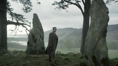 OUTLANDER_-_E1X08_BOTH_SIDES_NOW_0802.jpg