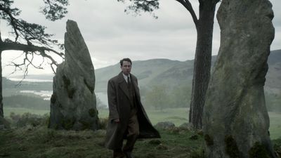 OUTLANDER_-_E1X08_BOTH_SIDES_NOW_0803.jpg