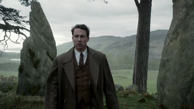 OUTLANDER_-_E1X08_BOTH_SIDES_NOW_0805.jpg