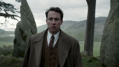 OUTLANDER_-_E1X08_BOTH_SIDES_NOW_0806.jpg