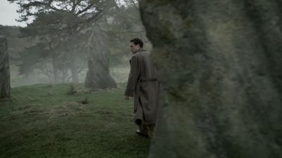 OUTLANDER_-_E1X08_BOTH_SIDES_NOW_0808.jpg