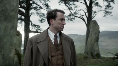 OUTLANDER_-_E1X08_BOTH_SIDES_NOW_0814.jpg