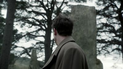 OUTLANDER_-_E1X08_BOTH_SIDES_NOW_0826.jpg