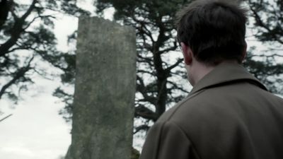 OUTLANDER_-_E1X08_BOTH_SIDES_NOW_0829.jpg