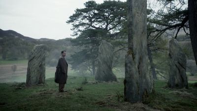 OUTLANDER_-_E1X08_BOTH_SIDES_NOW_0836.jpg