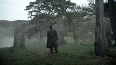 OUTLANDER_-_E1X08_BOTH_SIDES_NOW_0903.jpg