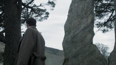 OUTLANDER_-_E1X08_BOTH_SIDES_NOW_0919.jpg