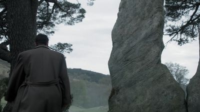 OUTLANDER_-_E1X08_BOTH_SIDES_NOW_0920.jpg