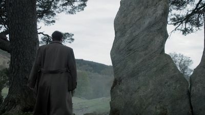 OUTLANDER_-_E1X08_BOTH_SIDES_NOW_0921.jpg