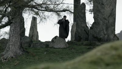 OUTLANDER_-_E1X08_BOTH_SIDES_NOW_0923.jpg