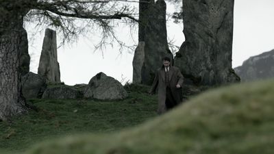 OUTLANDER_-_E1X08_BOTH_SIDES_NOW_0928.jpg