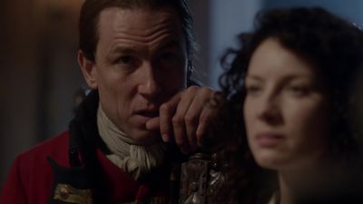 OUTLANDER_-_E1X08_BOTH_SIDES_NOW_1009.jpg