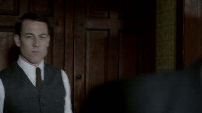 OUTLANDER_-_E1X08_BOTH_SIDES_NOW_1031.jpg