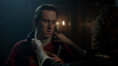 OUTLANDER_-_E1X08_BOTH_SIDES_NOW_1081.jpg