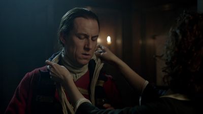 OUTLANDER_-_E1X08_BOTH_SIDES_NOW_1082.jpg