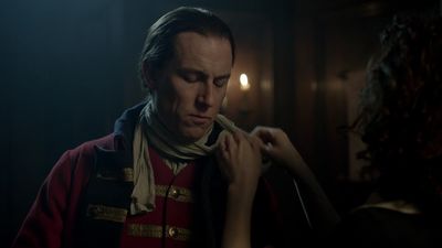 OUTLANDER_-_E1X08_BOTH_SIDES_NOW_1086.jpg