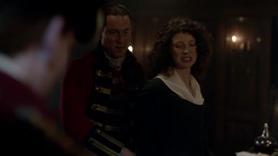 OUTLANDER_-_E1X08_BOTH_SIDES_NOW_1186.jpg