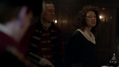 OUTLANDER_-_E1X08_BOTH_SIDES_NOW_1187.jpg
