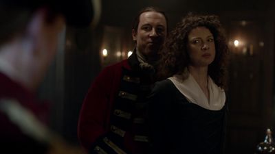 OUTLANDER_-_E1X08_BOTH_SIDES_NOW_1192.jpg