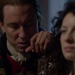 OUTLANDER_-_E1X08_BOTH_SIDES_NOW_1011.jpg