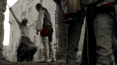 OUTLANDER_-_E1X12_LALLYBROCH_0021.jpg