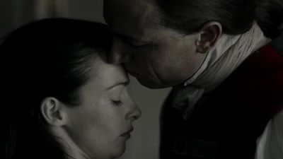 OUTLANDER_-_E1X12_LALLYBROCH_0079.jpg