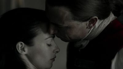 OUTLANDER_-_E1X12_LALLYBROCH_0082.jpg