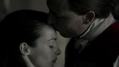 OUTLANDER_-_E1X12_LALLYBROCH_0089.jpg