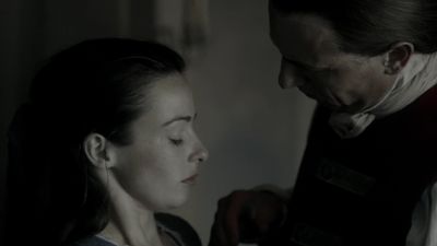 OUTLANDER_-_E1X12_LALLYBROCH_0099.jpg