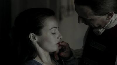 OUTLANDER_-_E1X12_LALLYBROCH_0108.jpg