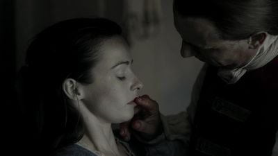 OUTLANDER_-_E1X12_LALLYBROCH_0116.jpg