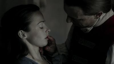 OUTLANDER_-_E1X12_LALLYBROCH_0128.jpg