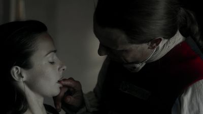 OUTLANDER_-_E1X12_LALLYBROCH_0138.jpg